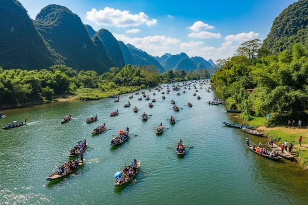 Bến Đục, nơi đưa bạn đến với thế giới linh thiêng